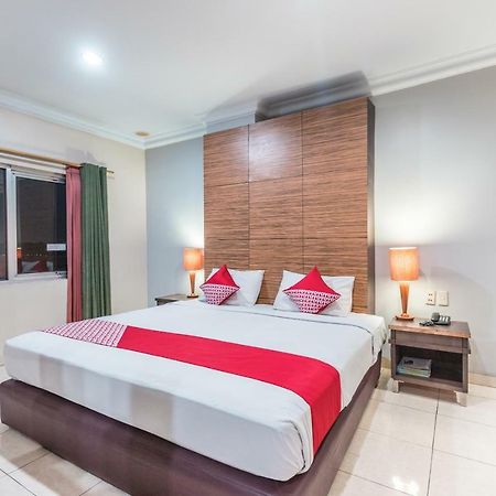 Oyo 1475 Alia Matraman Syariah Near Rs Premier Jatinergara Hotel Jakarta Luaran gambar