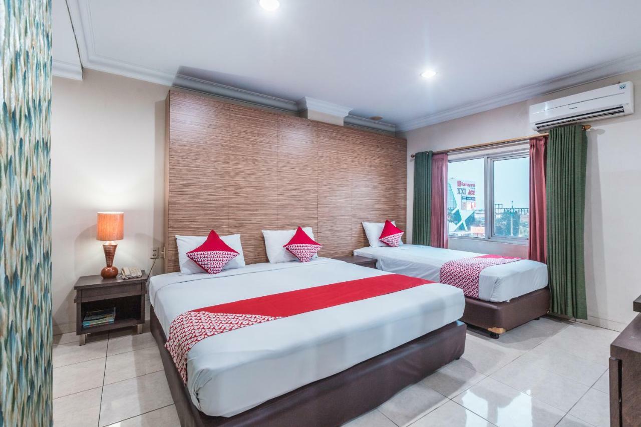 Oyo 1475 Alia Matraman Syariah Near Rs Premier Jatinergara Hotel Jakarta Luaran gambar