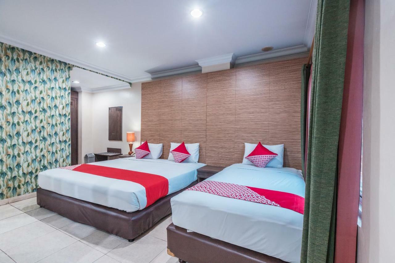 Oyo 1475 Alia Matraman Syariah Near Rs Premier Jatinergara Hotel Jakarta Luaran gambar