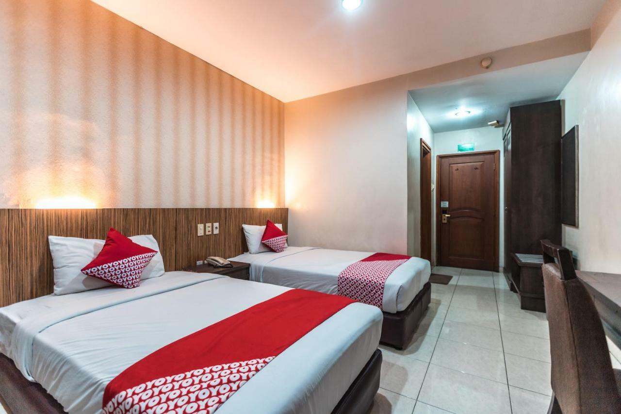 Oyo 1475 Alia Matraman Syariah Near Rs Premier Jatinergara Hotel Jakarta Luaran gambar